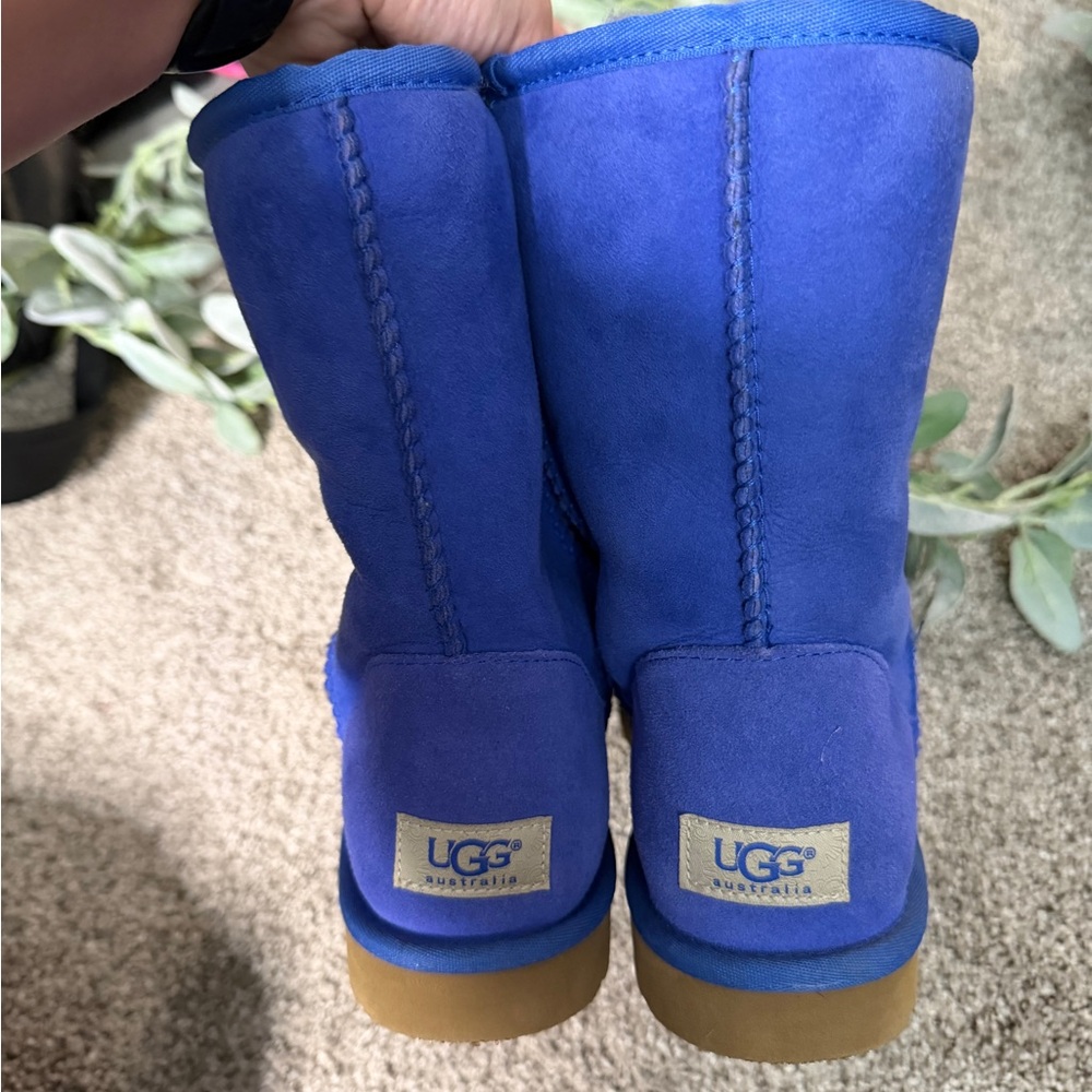 UGGS Classic Short Blue Boots - Picture 2 of 7